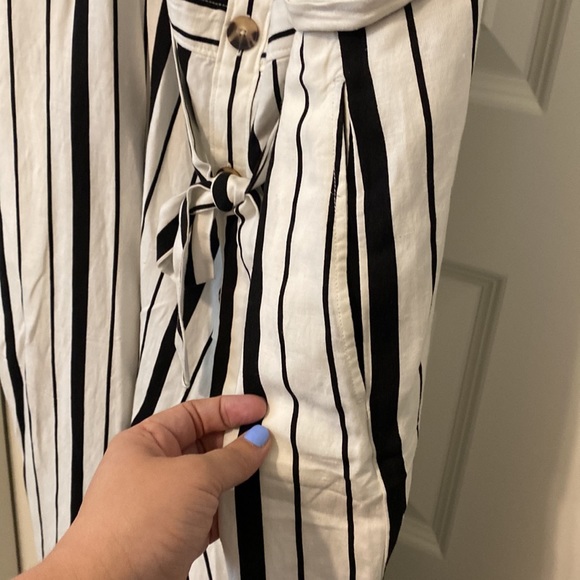 NWT Black and White Striped Romper - Picture 3 of 6